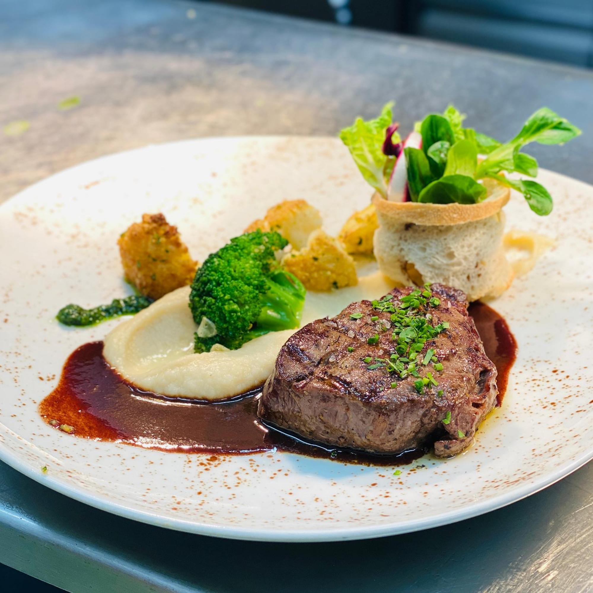 Landhotel Restaurant Hubinger Thörl エクステリア 写真